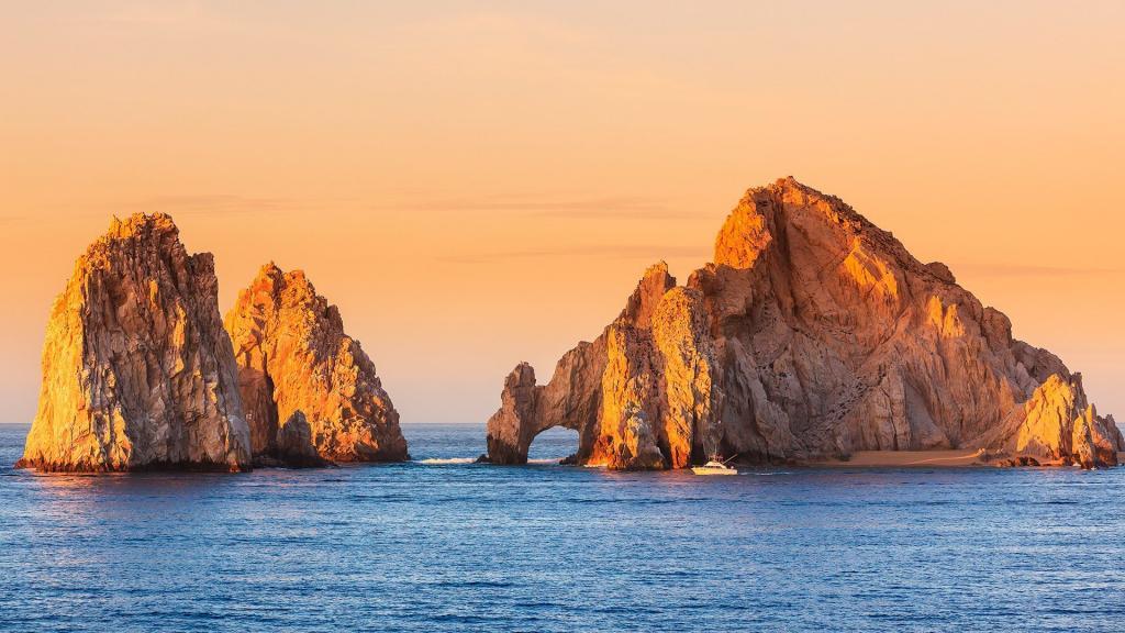 Illustrious El Arco View from an Exclusive Villa, Emblematic of the Luxurious Stays with Los Cabos Villa Rentals by Villa Experience