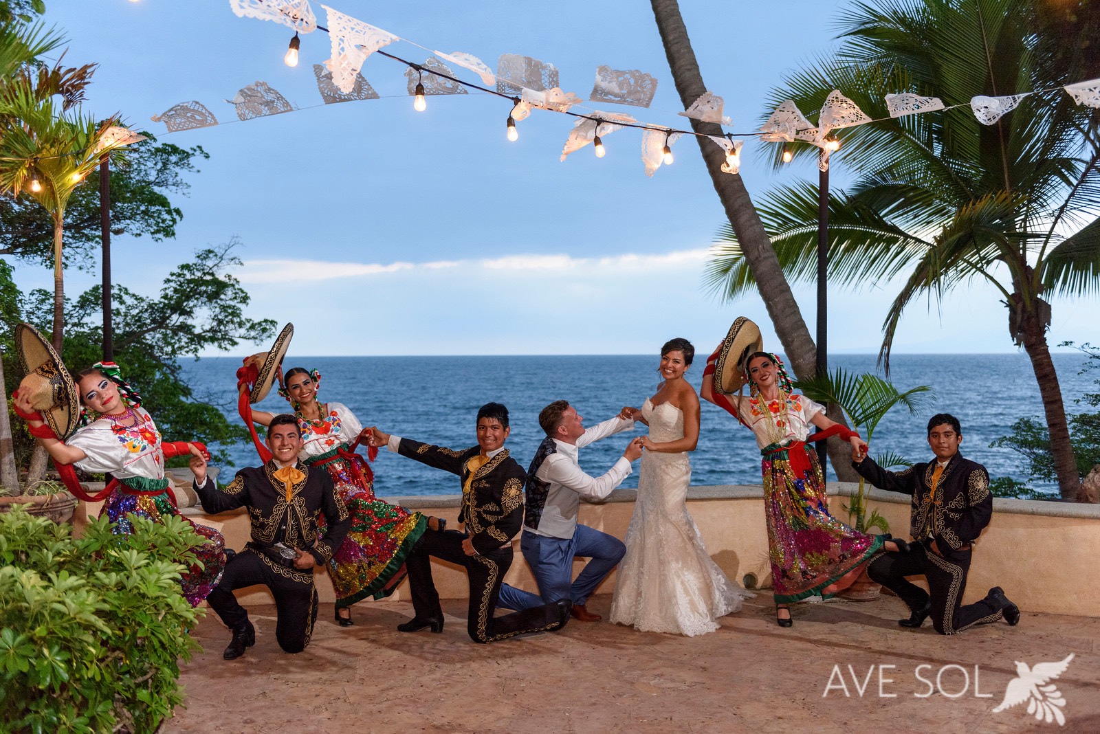 A Modern Desert-Meets-Sea Wedding in Cabo San Lucas