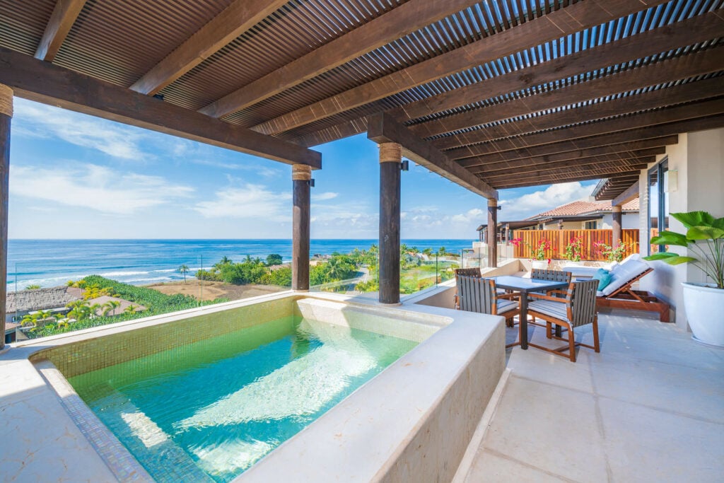 Penthouse Bugambilia small pool on a covered terrace above the ocean — Punta Mita Nayarit, Mexico