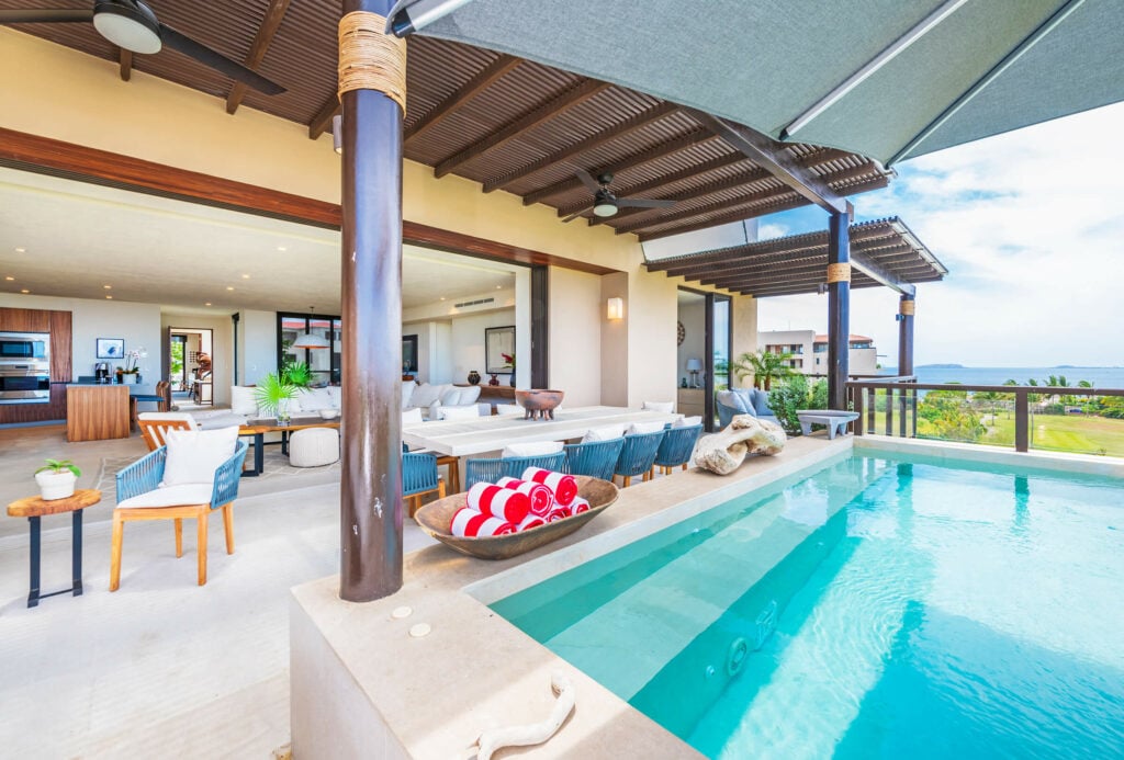 Condo Carey terrace pool beside the dining and lounge seating — Punta Mita Nayarit, Mexico