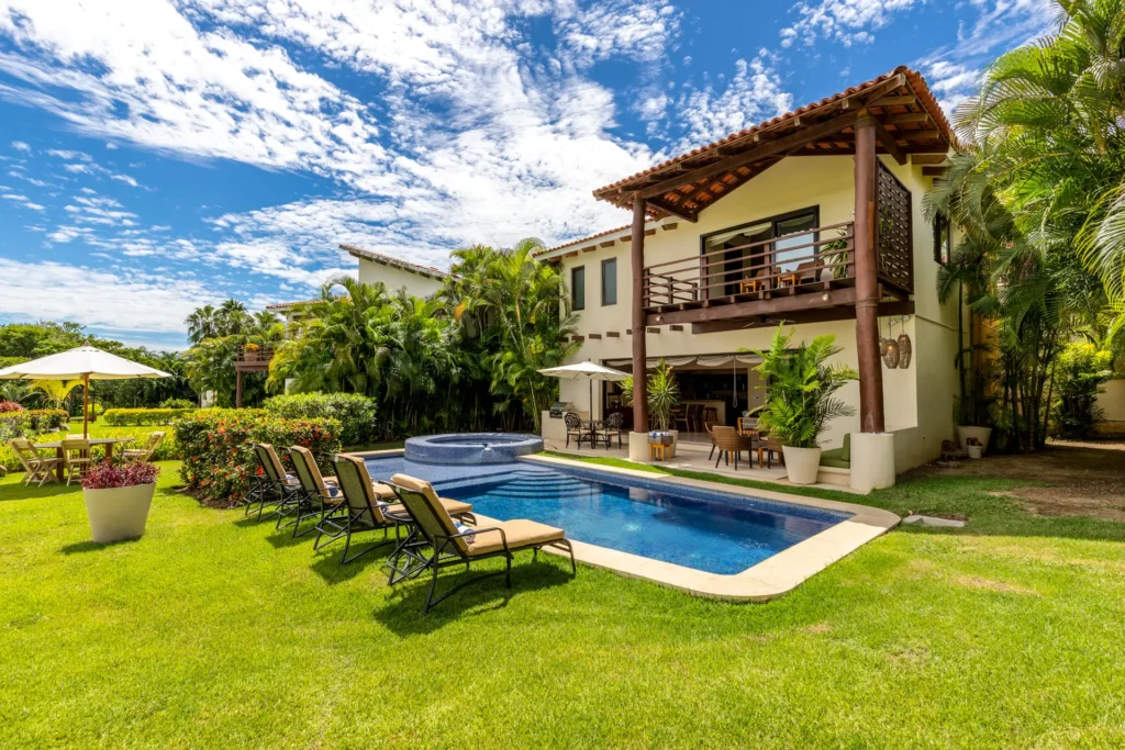 Casa La Serenata 3 pool, round spa, lawn loungers, and covered villa balcony — Punta Mita Nayarit, Mexico