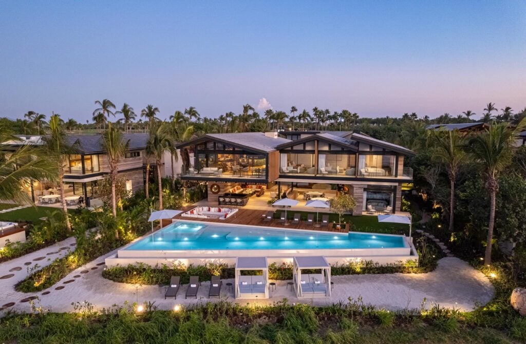 Villa Punta Pacifico Sur aerial view of the house and bright pool at twilight — Punta Mita Nayarit, Mexico