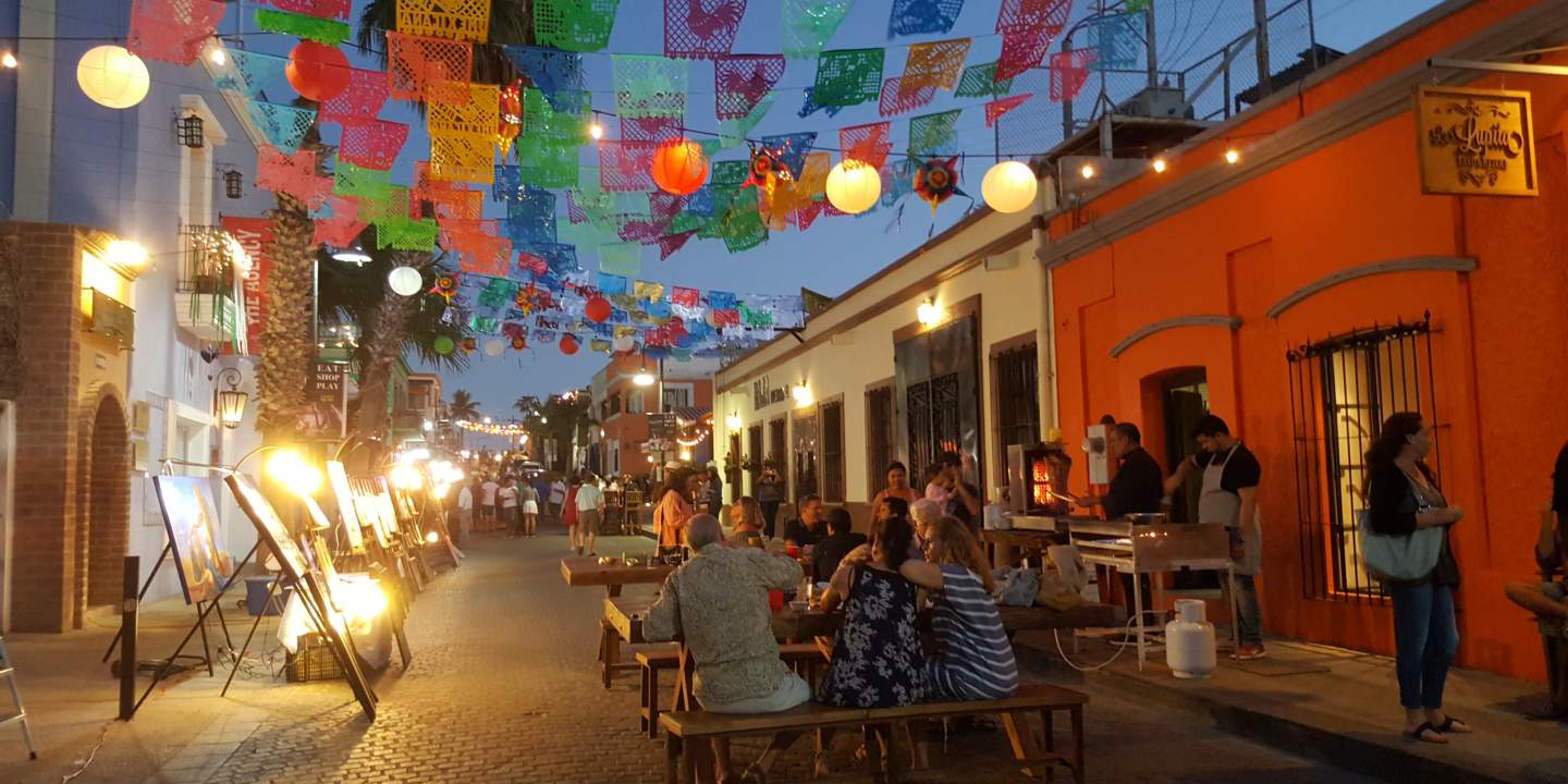 San Jose del Cabo Thursday art walk with galleries local artists and colonial architecture